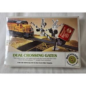 New Ho‎ scale Bachmann Dual Crossing Gates #46220 NEW never used